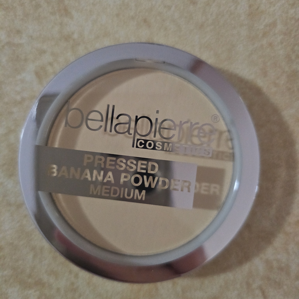 Bellapierre Banana Setting Powder - Picture 2 of 2